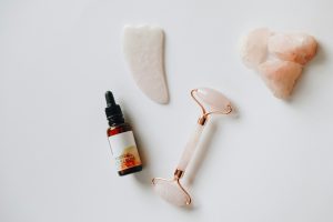 Morning Gua Sha Routine viva-luna-studios-KiQt6CC0BvY-unsplash