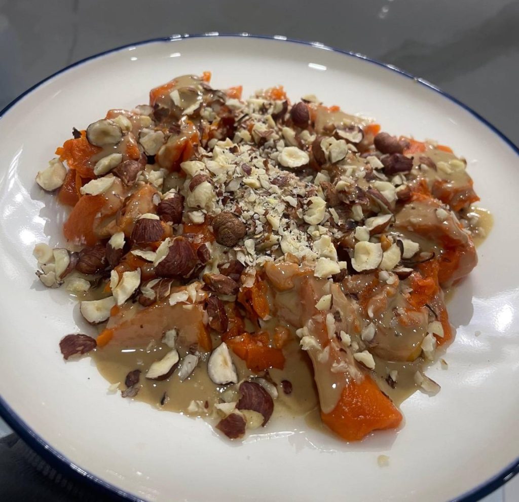 It is an easy pumpkin dessert recipe image.