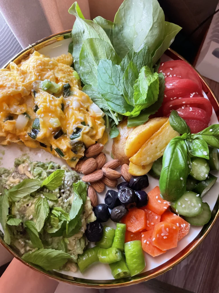 Scrambled eggs with vegetables for healthy breakfast options