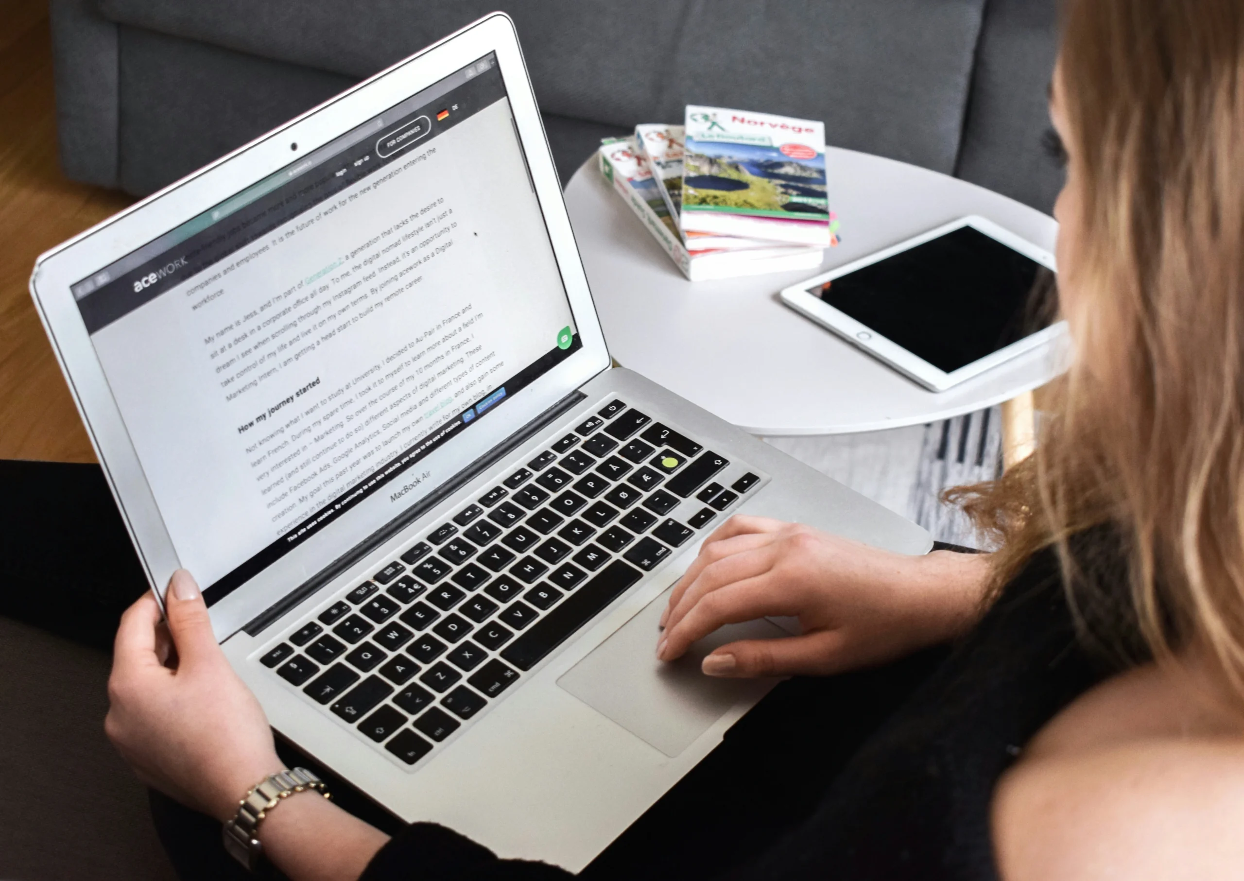 Work Spots in Antalya: 10 Best Cafes for Digital Nomads Remote worker using a laptop in one of the best work spots in Antalya, enjoying a comfortable workspace for digital nomads and remote professionals.